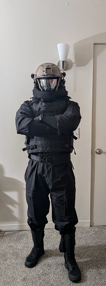 AGasM4skBro's tweet photo. Added shin guards, undershirt with folded sleeves, an older garmin. Still waiting for a few things like the black vers of the helmet https://t.co/vMrvjSNyoK