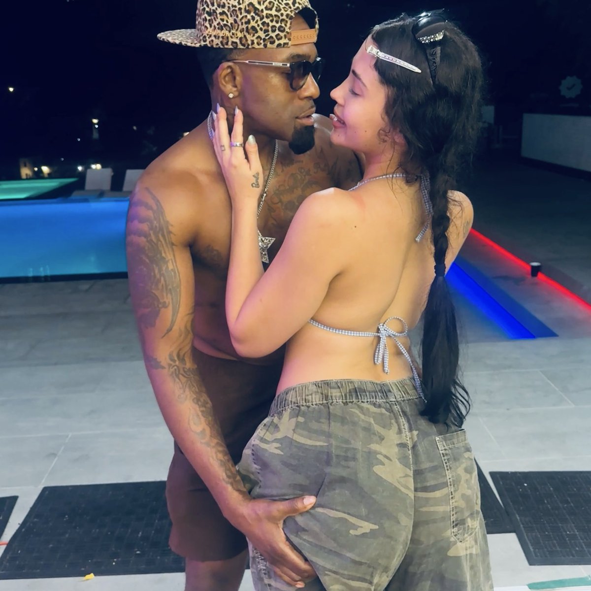 RomeMajorxxx's tweet photo. Finally met @becthebarbie in person 😍 and her energy is exactly what I expected ‼️ Sweet, sexy, confident and full of personality 🔥 Now I’m ready to see if that same energy matches mine when the cameras turn on 😈🎬#majorwork #porncrush #poolevent https://t.co/Iei8jsamTW