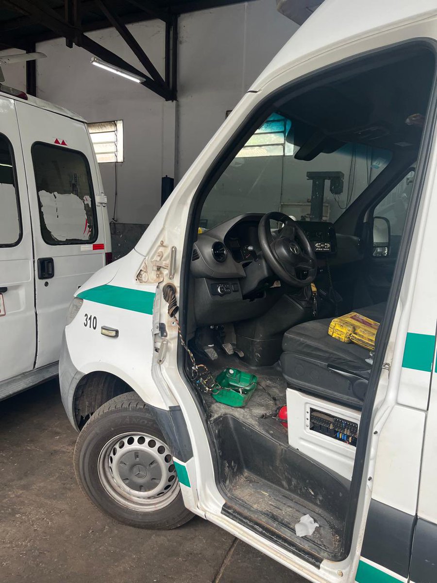 IPSParaguay's tweet photo. ✅ IPS recupera ambulancia y fortalece capacidad operativa en Concepción.

La ambulancia fue puesta nuevamente a disposición del IPS Concepción tras ser reparada con recursos propios y mano de obra del Departamento de Transporte.

🔗 Leer más: https://t.co/F3zC1CMCgk https://t.co/N9kgde6XEy