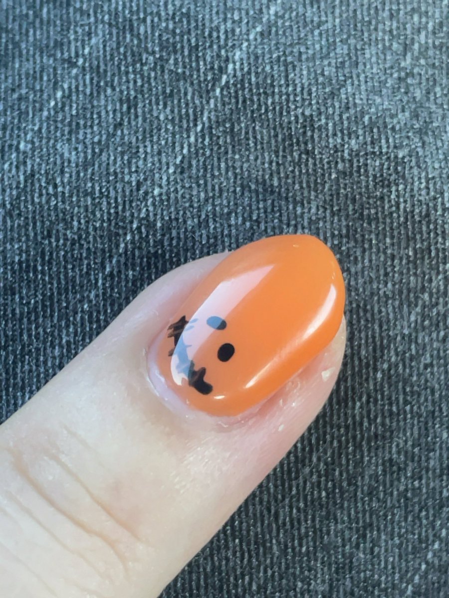 suna_4649's tweet photo. 10月のスタート
今日は一日、9月末締めの数量チェックです
今月はこちら🎃で頑張ります

爪短い？良いんです、週5×9時間デスクでパソコンにかじりついてキーボード叩き続けるのに長い爪は不要なのです！

#経理女子
#ショートネイル
#実用性が大事 https://t.co/Ax3vD2Vp77