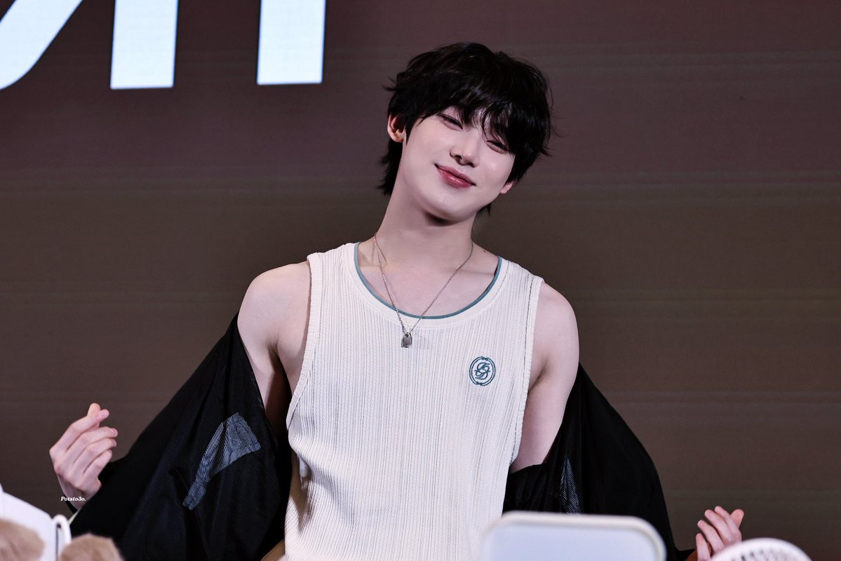 only_sunoo3's tweet photo. 이런 아기천사같은 얼굴에 몸은 “남자”…🥺💕 https://t.co/KOz5oQlS9T