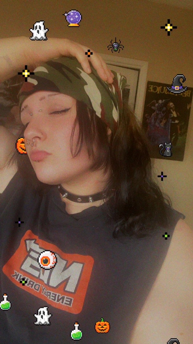 hashgender's tweet photo. barks at you https://t.co/sPvx6fMMRG