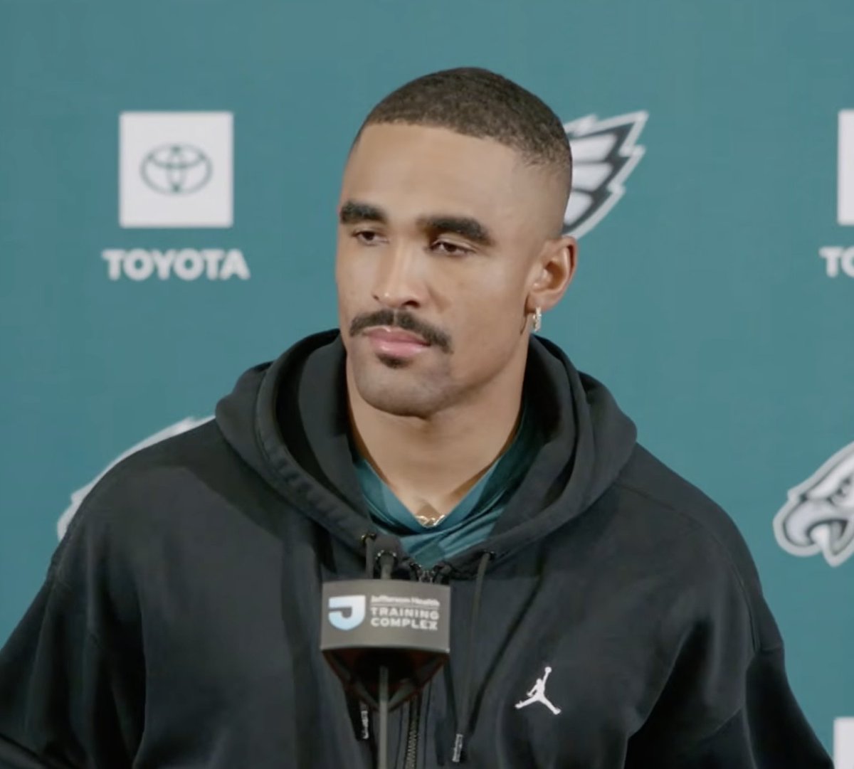 ZBerm's tweet photo. Jalen Hurts on losing: "I hate it more than anything in this world. But at the same time, we need it. It's something that is natural and part of the process of winning. To win, you have to lose. You have to build resilience and character  within that, reflecting on that, choosing to learn from it."