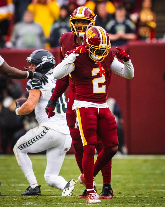 SleeperWSH's tweet photo. #Commanders CB Amik Robertson through his first 3 games in Burgundy and Gold:

17 TKL | 6 PD | 1 FF  

His 6 PDs lead the team and sit one shy of the NFL lead. Per @NextGenStats, QBs have an 87.2 passer rating throwing at him this season, down from 117.0 last year in Detroit. Sunday, JSN got him for 3 catches, 46 yards and a TD on 4 targets. Every other Seahawk went 0 for 5.

When's the last time we had a corner start a season like this? 👀🐶

📸: @Commanders | #RaiseHail