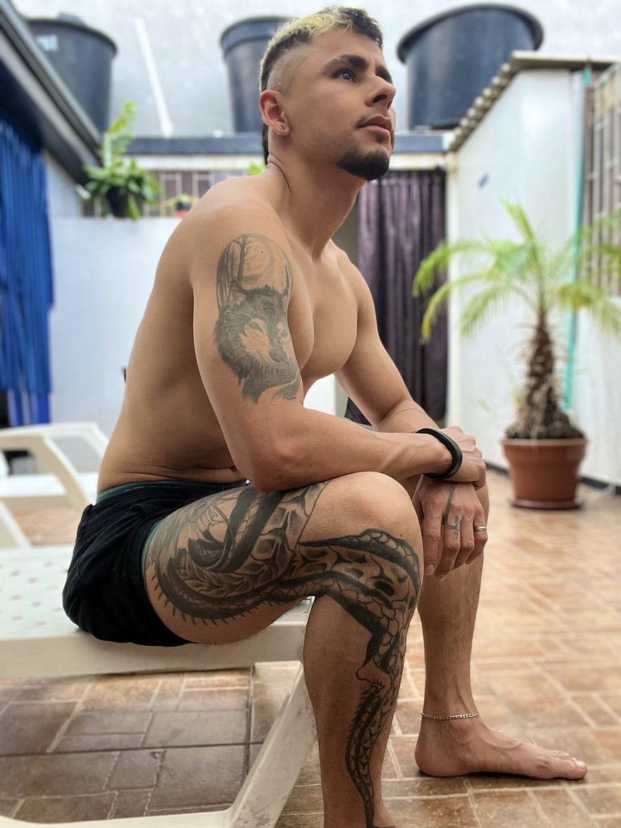 Jorkgzmn's tweet photo. Poseidón spa 
😎😎
Av Caracas 65 # 23 Chapinero 
@luchopenmind02 @luisherpr1980 @poseidon65chapi @jose_z23 @kinkybles https://t.co/dKdxjUNyMo