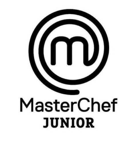 fedeebongiorno's tweet photo. 🎙️ Juli Castro y Mernuel serán la dupla del React de #MasterChefJunior, que será conducido por Vero Lozano https://t.co/6X35SuVaBG