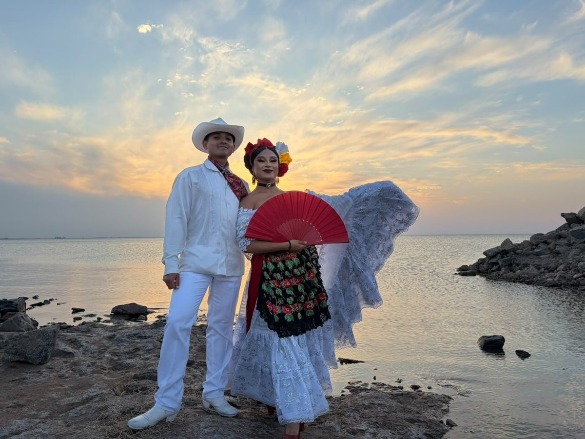 165Mimis's tweet photo. La cultura también une a los pueblos. Los grupos culturales del Movimiento Antorchista llevan durante su gira por Argentina música, danza y expresiones artísticas que representan a México. https://t.co/NVkY8rAQwK