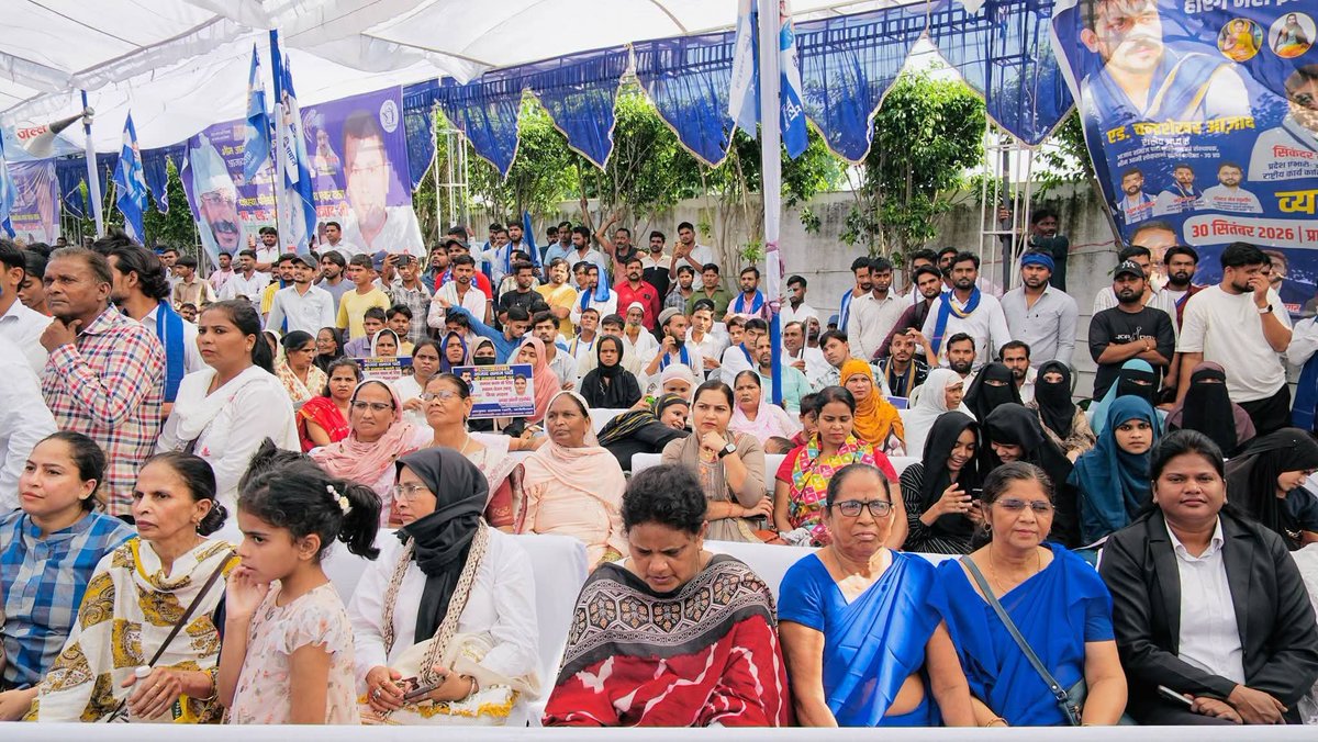 Ba4kota's tweet photo. आज जिला बरेली की विधानसभा बरेली केंट में आयोजित विशाल जनसभा में अपनों के बीच @BhimArmyChief

जय भीम! जय भारत! जय मंडल!
#ASP_K_Mission2027 https://t.co/sU579kaHbc