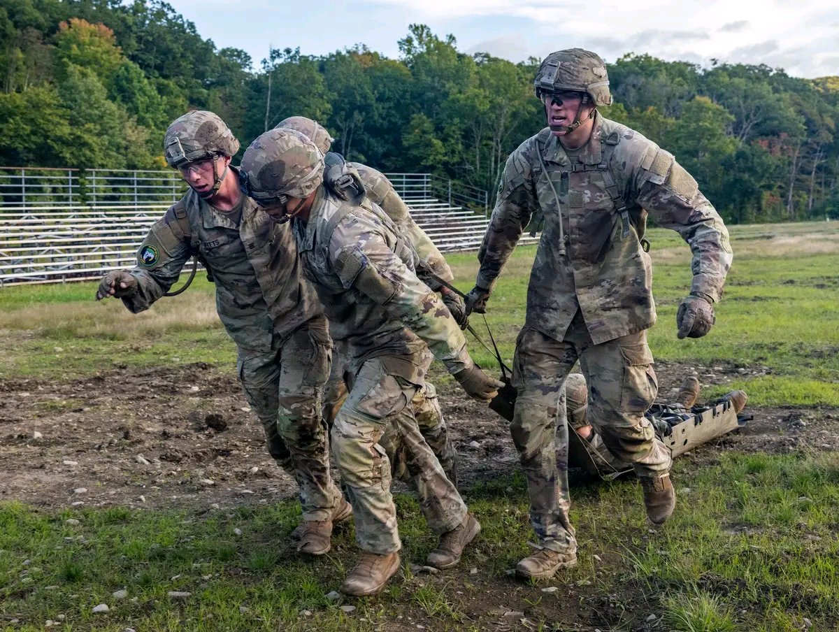 Steph_JTownsend's tweet photo. The road to Sandhurst starts here
All 36 company teams kicked off fall Sandhurst training, testing their physical readiness, military skills and leadership as they prepare for the Fall Competition.From the Marne Confidence Course to tactical combat casualty care and communication https://t.co/QzfatbGB90