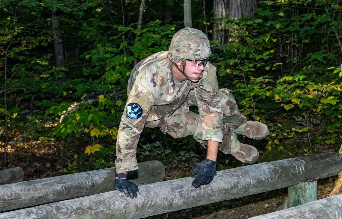 Steph_JTownsend's tweet photo. The road to Sandhurst starts here
All 36 company teams kicked off fall Sandhurst training, testing their physical readiness, military skills and leadership as they prepare for the Fall Competition.From the Marne Confidence Course to tactical combat casualty care and communication https://t.co/QzfatbGB90