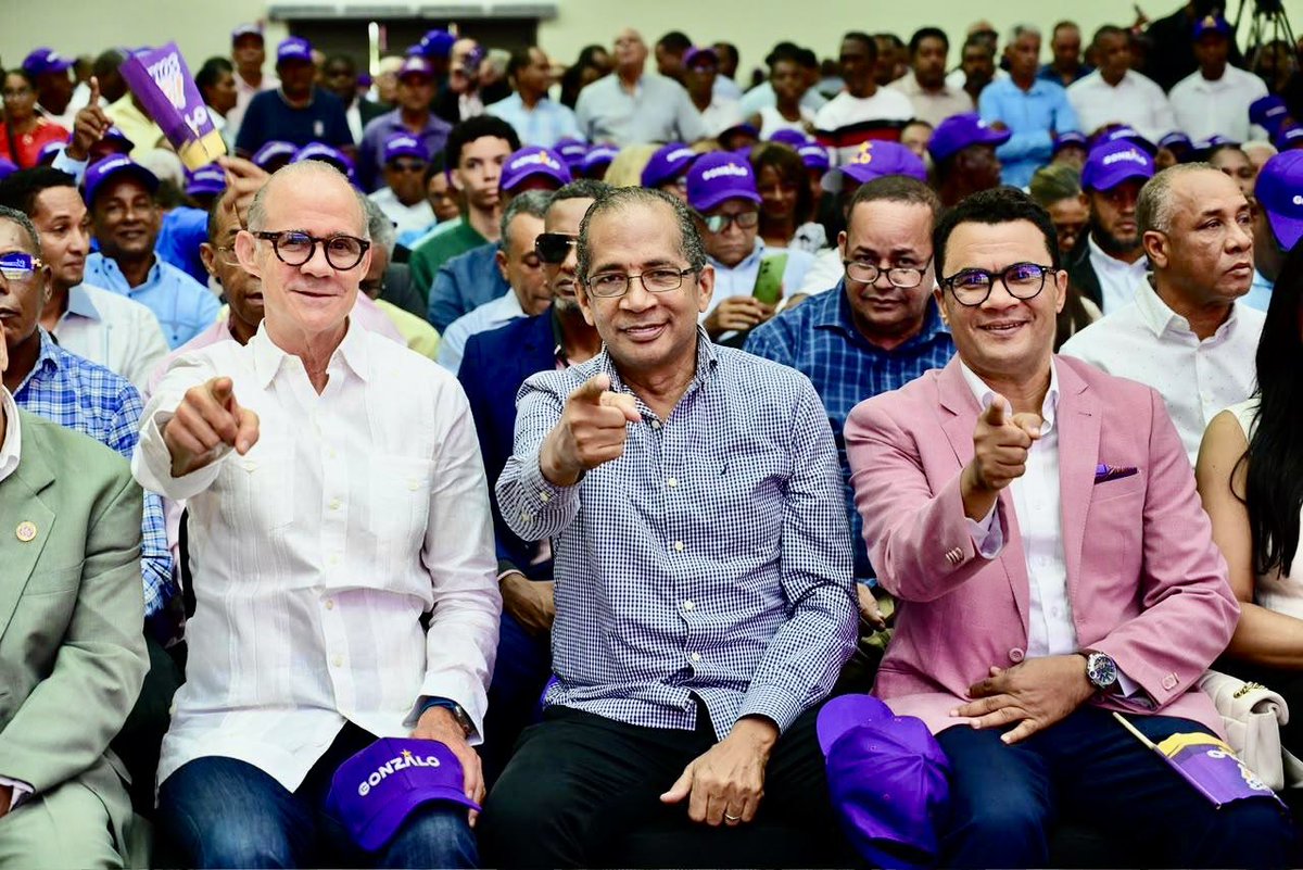 GustavoSanchezq's tweet photo. Gonzalo ha demostrado que su mayor fortaleza está en escuchar, sumar y unir. 

Seguiremos construyendo junto a nuestra dirigencia y militancia, sin confrontaciones innecesarias y con las puertas abiertas a todos. 

El PLD necesita de todos para volver a conectar con las esperanzas del pueblo dominicano.