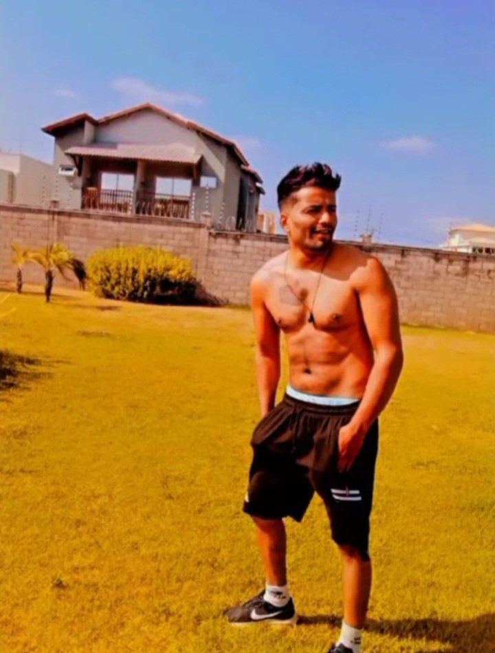 juliano_ba63159's tweet photo. TBT SEM BARBA ...N VÃO RI NÉ ? EU SEI FEIO RSS... https://t.co/fD8qhoi3J4