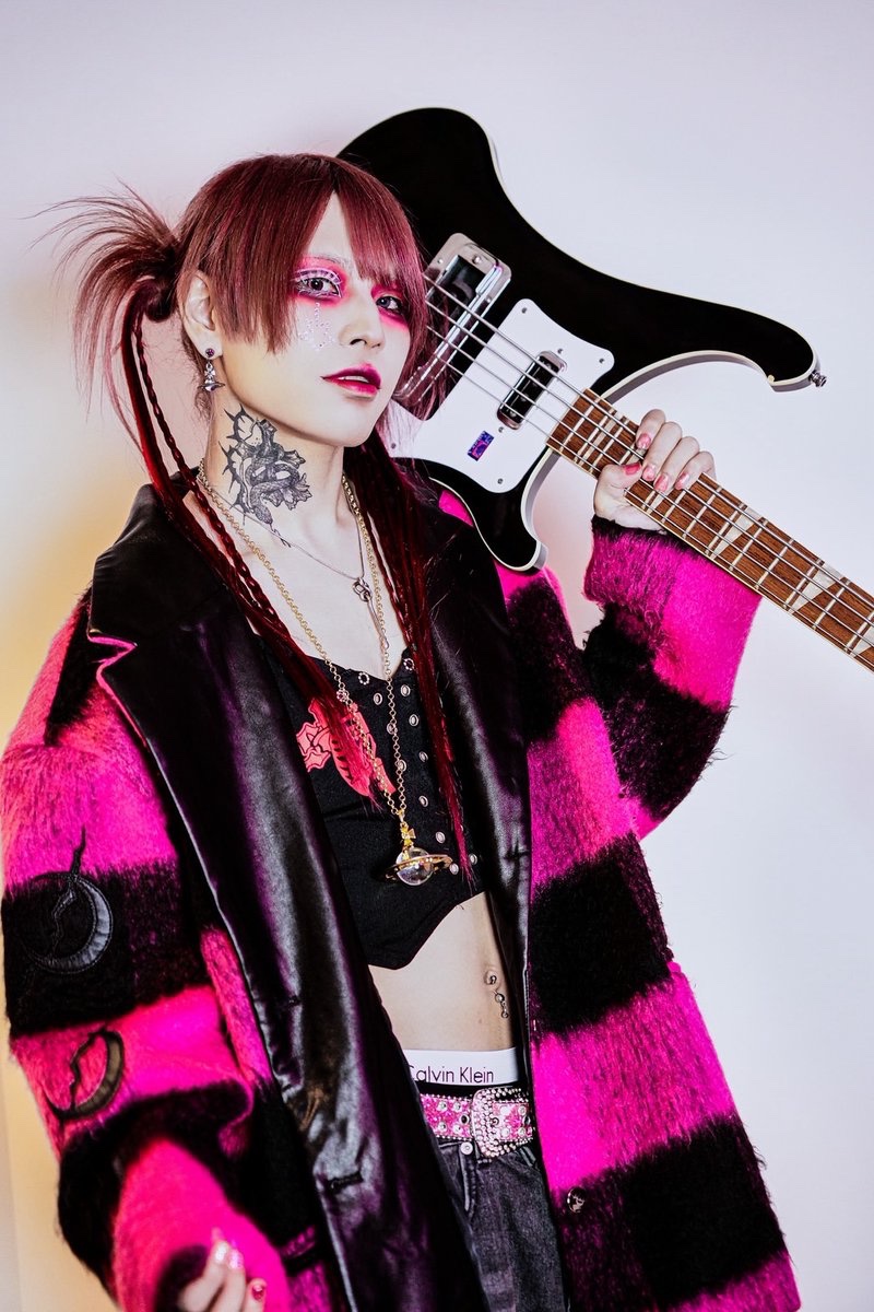 karasu_tweet's tweet photo. 【NEWS】
11/25巣鴨獅子王
暇潰シ サポートアーティスト
Gt.炉亜@SoranakiRoa 
Ba.めぐむ@sssingulartyyy 
Dr.もな@Lyrica_mona

チケット購入はこちらから
https://t.co/us2hpoHB61
受付期間：10/25 10:00〜10/30 22:00
入金期間：11/2 13:00〜11/8 23:59 https://t.co/bBJamTOQLe