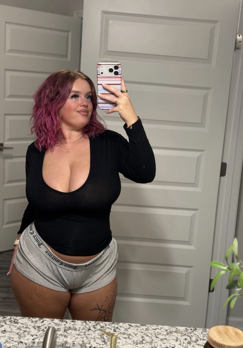 iamrealtayyy's tweet photo. Am I too thick for you ? 😋🫣 https://t.co/lo3gfPD23E