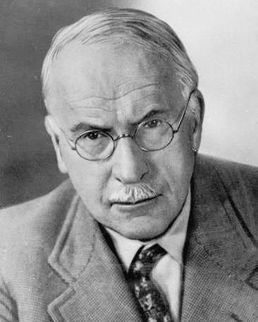 vanmutoka1's tweet photo. « Si vous y prêtez attention, vous verrez que l'homme le plus masculin a un esprit féminin, et la femme la plus féminine a un esprit masculin. » Carl Jung https://t.co/keuO2PUYHt