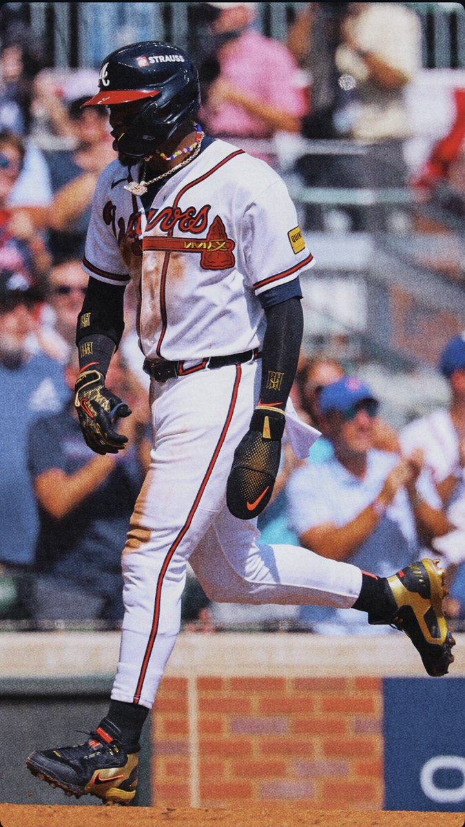 SoleRetriever's tweet photo. Ronald Acuña Jr. in another pair of LeBron Nike Air Zoom Generation cleats 👑 @ronaldacunajr24 @KingJames 

📷 @nikediamond https://t.co/aWmi18AXMU