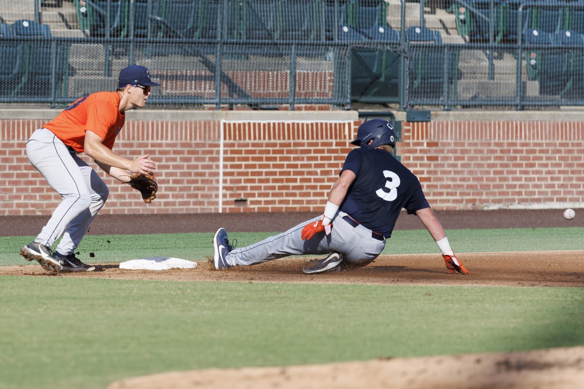 AuburnBaseball's tweet photo. First official day of fall ball 🍁 https://t.co/Qbo2it0D6t