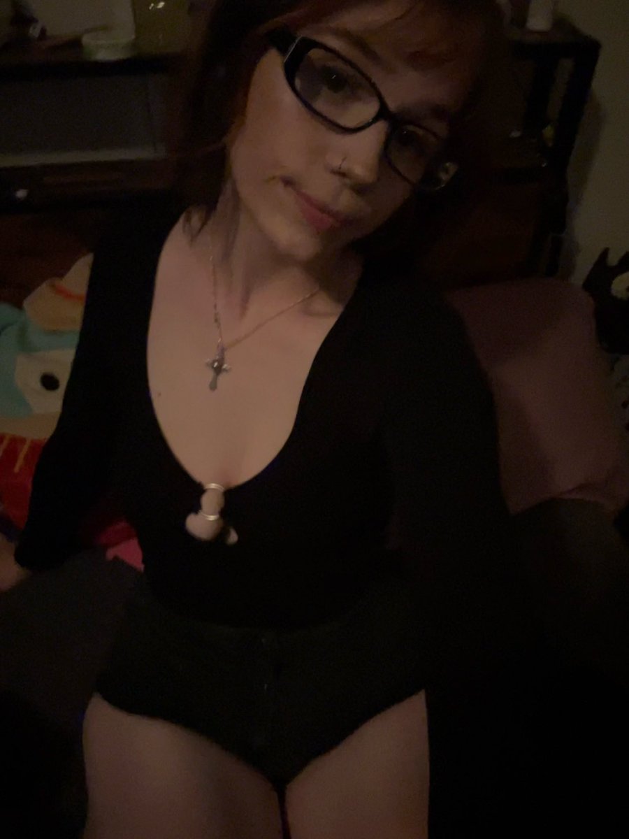 unwaunted's tweet photo. hi how was yalls day :3 #satx https://t.co/uOntWG0SbX
