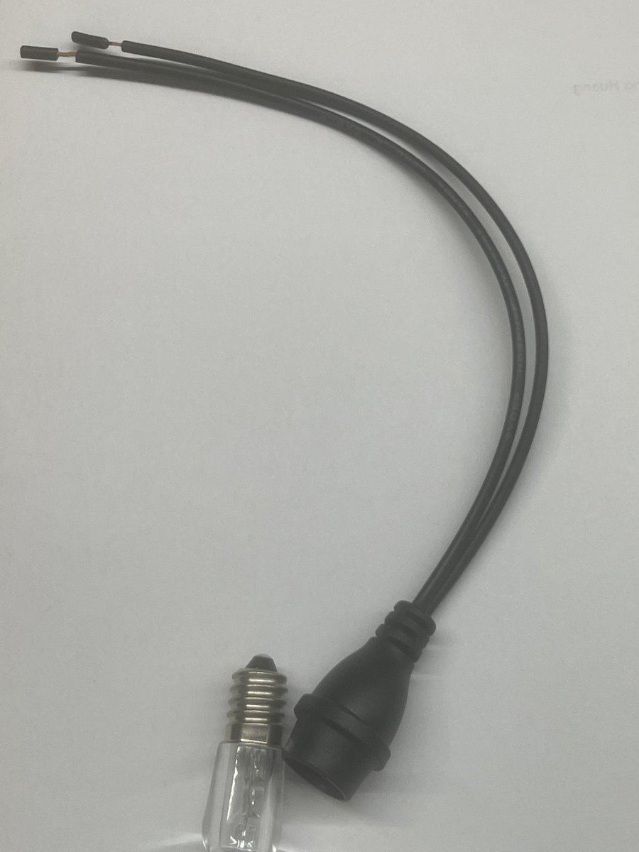 wendadeco's tweet photo. New: E14 socket string lights — pre-wired lampholders with brass contacts for festoon &amp; string builds. Factory-direct. DM for specs 📩 jackygong@wendadeco.com
5 https://t.co/GNWNgIb1SF