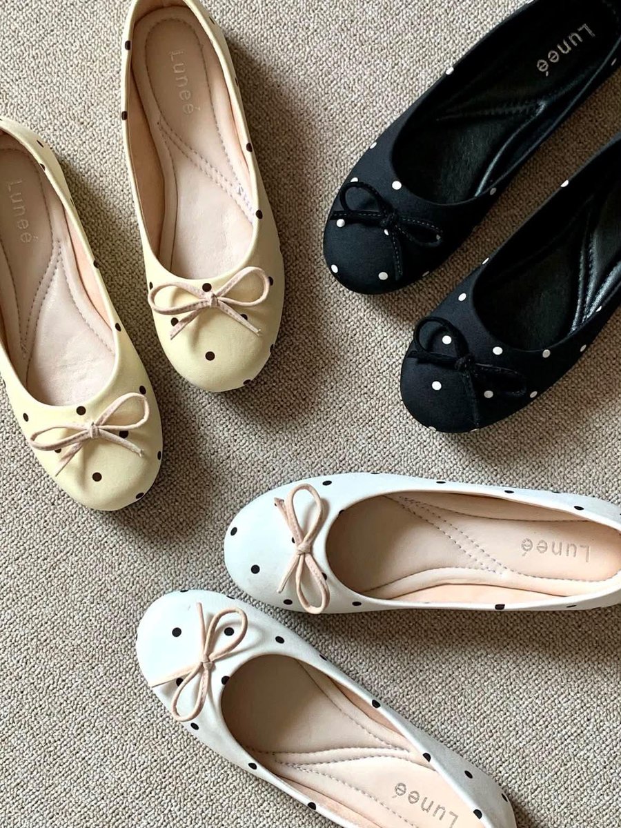 solaflwr's tweet photo. STOP SCROLING BENTAR. 
Untuk kalian yang lagi cari sepatu  local punya, wajib kepoin brand satu dijamin buat gak tahan buat beli. https://t.co/Kr0VN8riXo