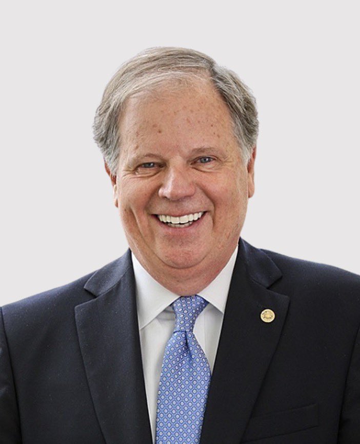KalshiPolitics's tweet photo. ALABAMA GOVERNOR WINNER ODDS:

🟥 Tommy Tuberville: 90%
🟦 Doug Jones: 10% https://t.co/QQ9Mxa63RR