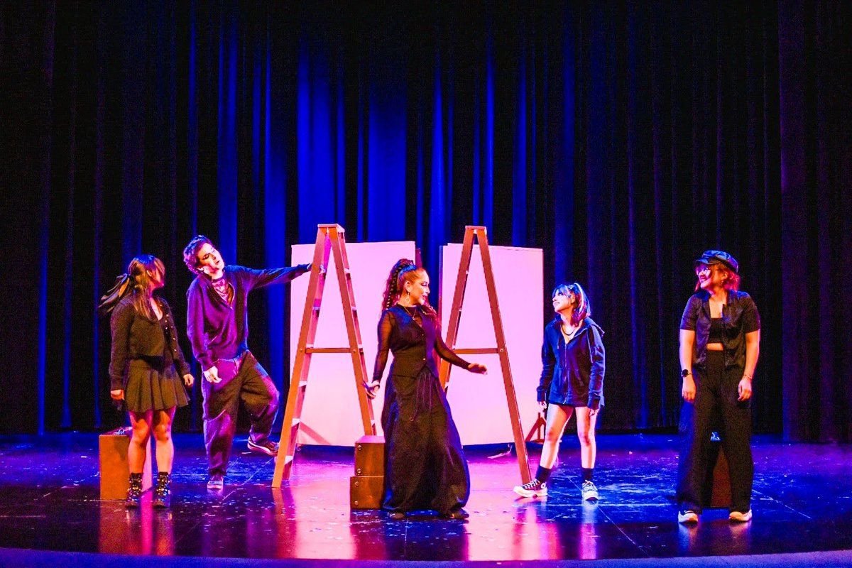 TECcampusSIN's tweet photo. De la labor social a obtener una beca del 100% en Líderes del Mañana y ser premiada por su impacto: conoce la trayectoria de Abril Rayos, que abarca desde el teatro, la labor social y la ingeniería. 🎭⚙️

Lee su historia en CONECTA ⬇️
https://t.co/oFgsU3z2Dj https://t.co/OQNZ6DBkuL