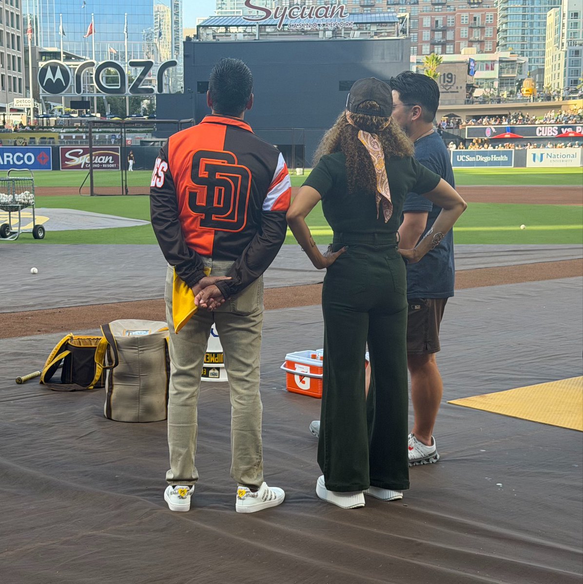 973TheFanSD's tweet photo. José E. Feliciano wearing shoes with the logo honoring Peter Seidler 💛 https://t.co/bfPQ7a9qxe