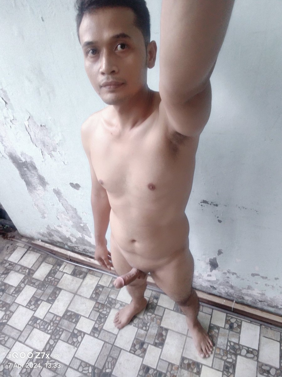 andisuryajoxr's tweet photo. Telanjang di luar teras https://t.co/RdR7L7l0BN