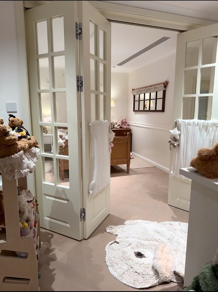 cornersandlight's tweet photo. My baby room https://t.co/loueADINAg