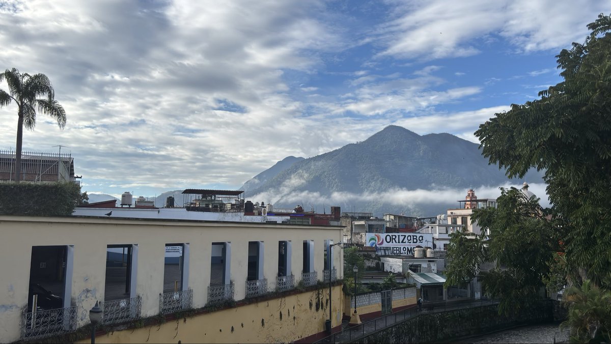 ArtiflxTlax's tweet photo. Los de hoy #8k #running
#runningday=#happyday
Adiรณs septiembre ๐ฒ๐ฝ
#SonrieEstasEnOrizaba
#PuebloMagico https://t.co/iHyBUobAjU