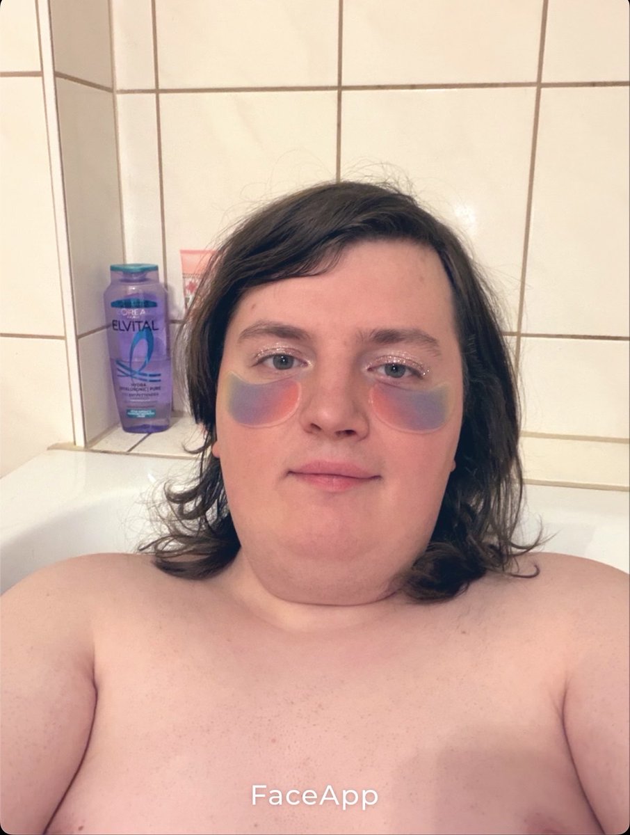 SissySidney18's tweet photo. Happy Locktober ๐๐
#locktober #locktober2026
#kinkcommunity
(Bild Make up von der FaceApp) https://t.co/4b4ZmF0KxM
