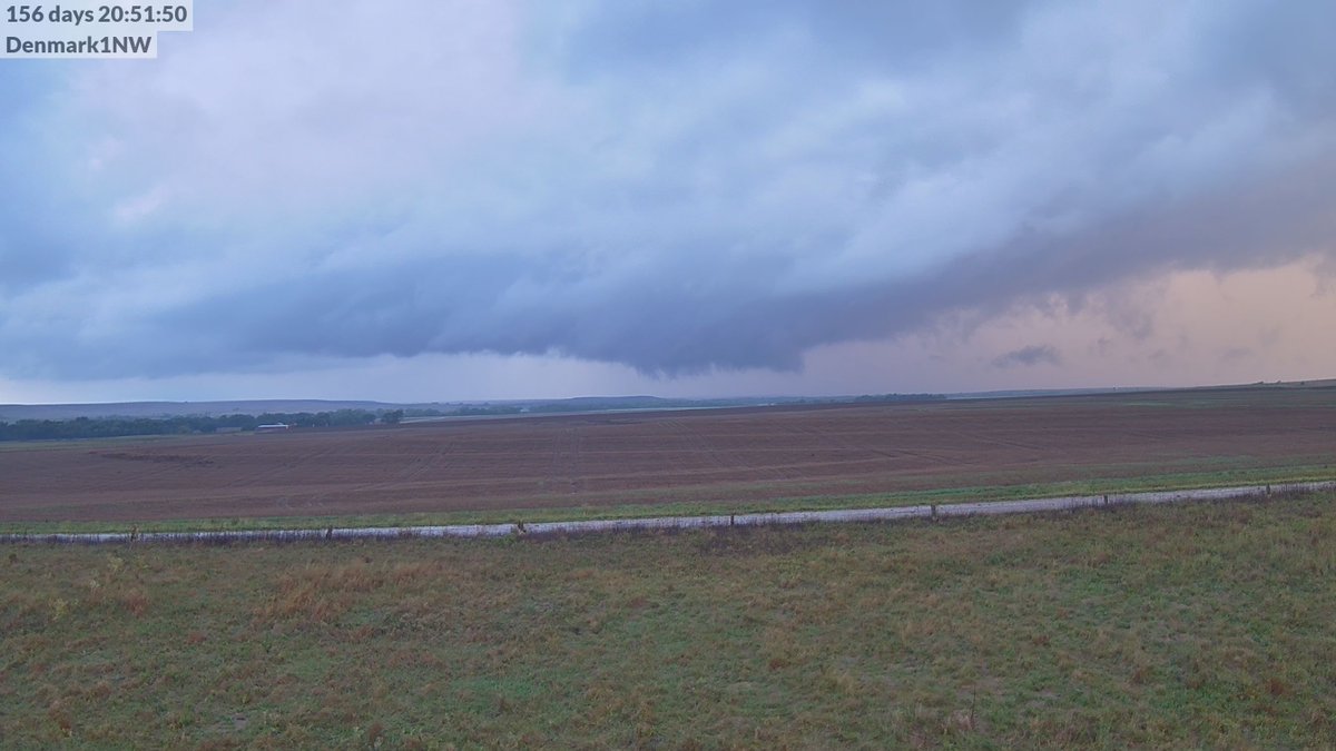ksmesonet's tweet photo. Current view of supervell west of Denmark Mesonet 1858 CT. #kswx https://t.co/89xoY4R3kQ