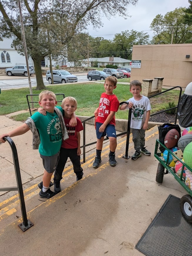 sdarockets's tweet photo. 🎟️ Students are cashing in their tickets for flexible seating, making copies, and VIP Recess from the school store cart! Fun rewards, big smiles, and great motivation to keep making positive choices! ⭐ https://t.co/qGY4QPffMr
