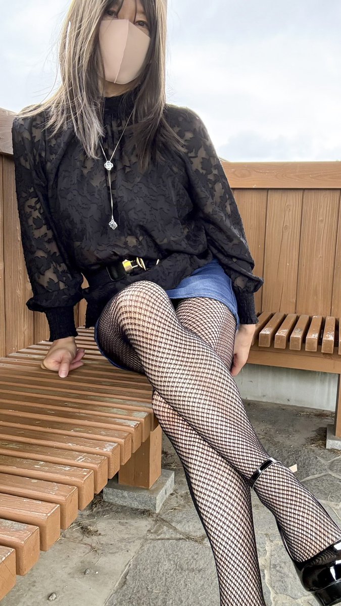 keijyukujyosou's tweet photo. おはようございます🙋‍♀️
木曜日☀️

やっと晴れたけど、31℃予報💦
極端なんだよね〜(^◇^;)

今日は脚強調🦵🦵

本日も宜しくお願いします💕 https://t.co/aRRxv1oQqh