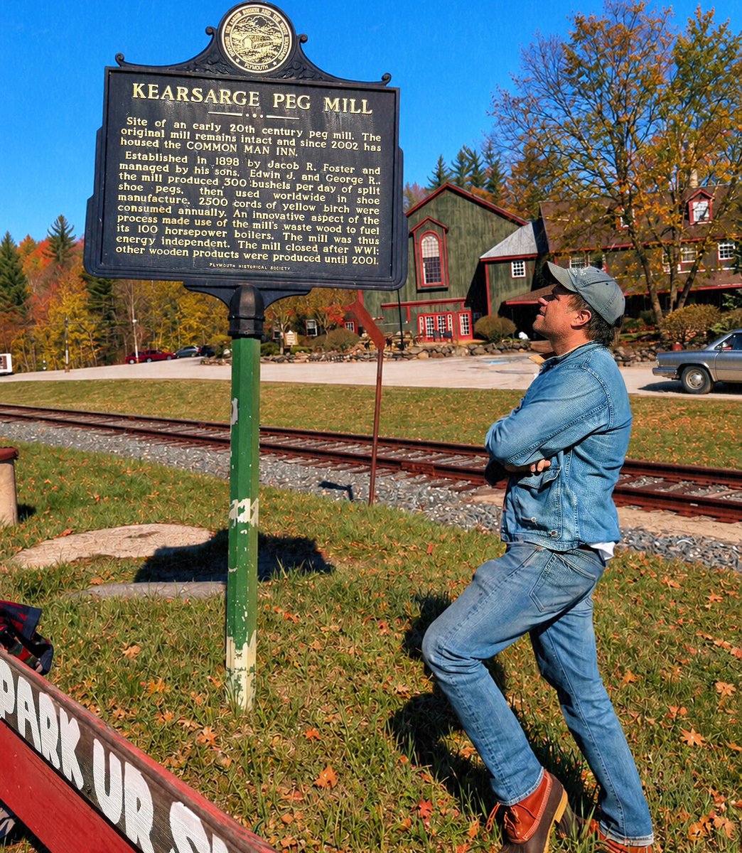 KJP's tweet photo. “Plaquemaxxing" is when you stop to read every plaque you come across.  October is peak plaquemaxxing month https://t.co/D0I0TAYp5k