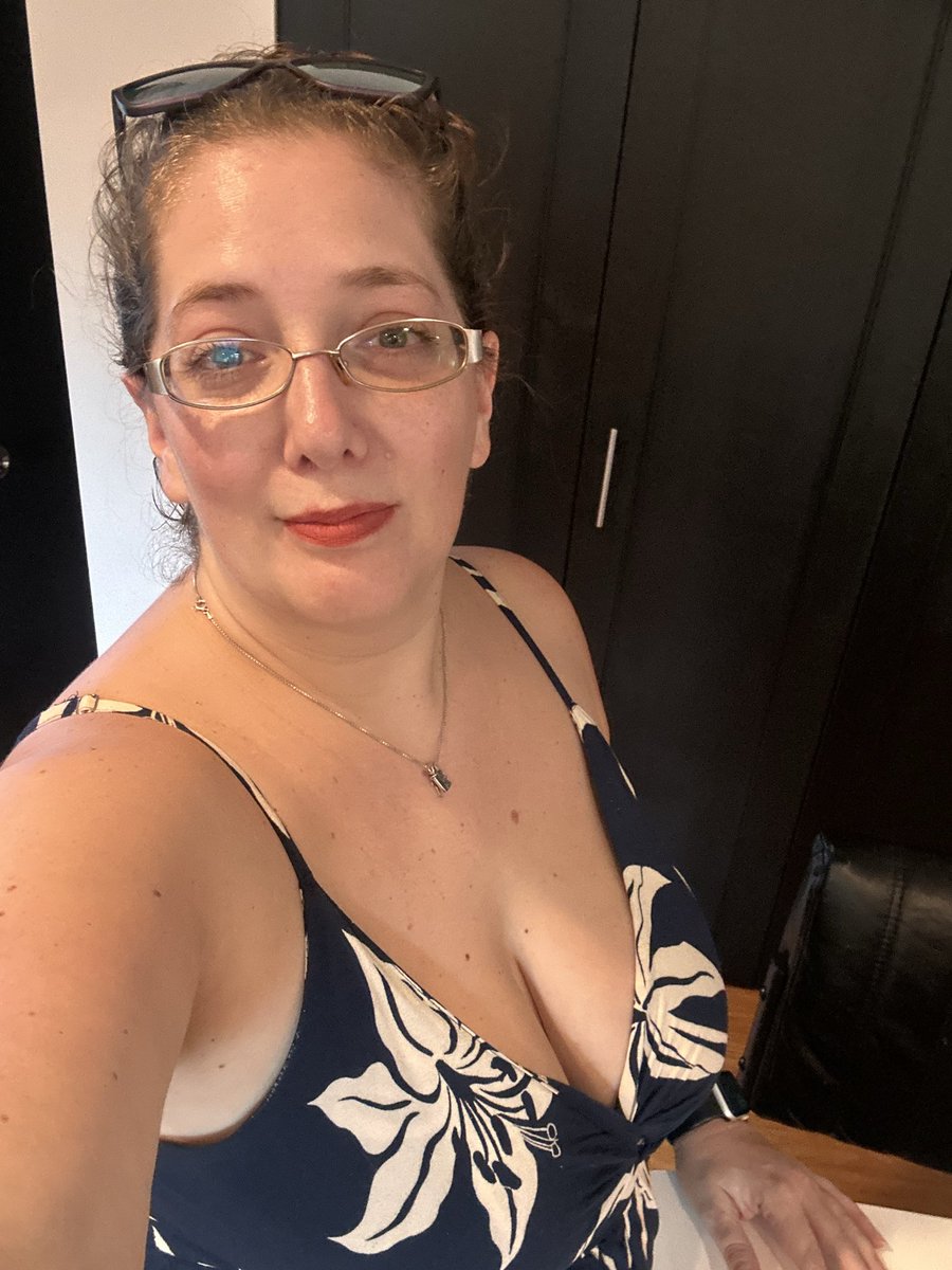 Nymphogamer420's tweet photo. Party ready https://t.co/Dz6Drny9x2