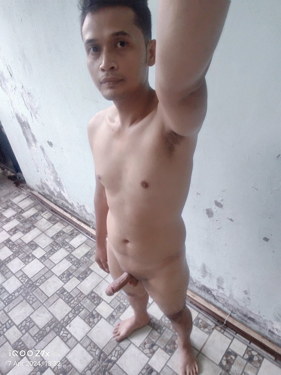 andisuryajoxr's tweet photo. Telanjang di luar teras https://t.co/RdR7L7l0BN