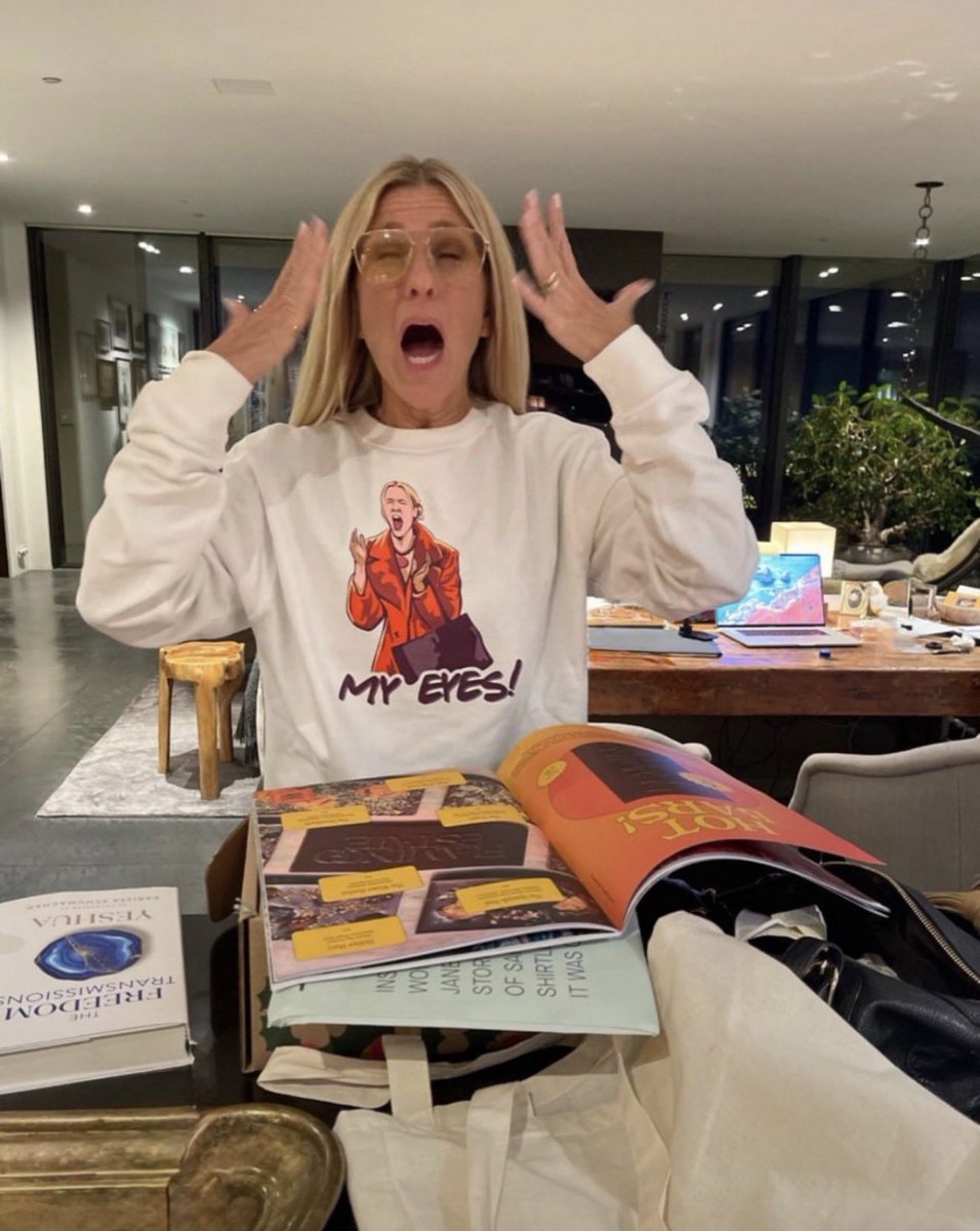 BrooklynHou1's tweet photo. Love my friends ❤️💋🔥💕 https://t.co/vpvTMOWSn8