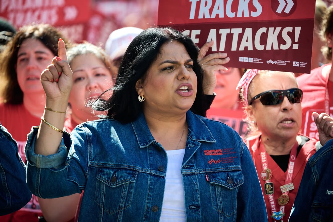 NationalNurses's tweet photo. Nurses ✊ shut ✊ it ✊ down ✊ in San Francisco today to demand Palantir out of our health care, out of our communities, and out of our society. https://t.co/f3PFBW8HyR
