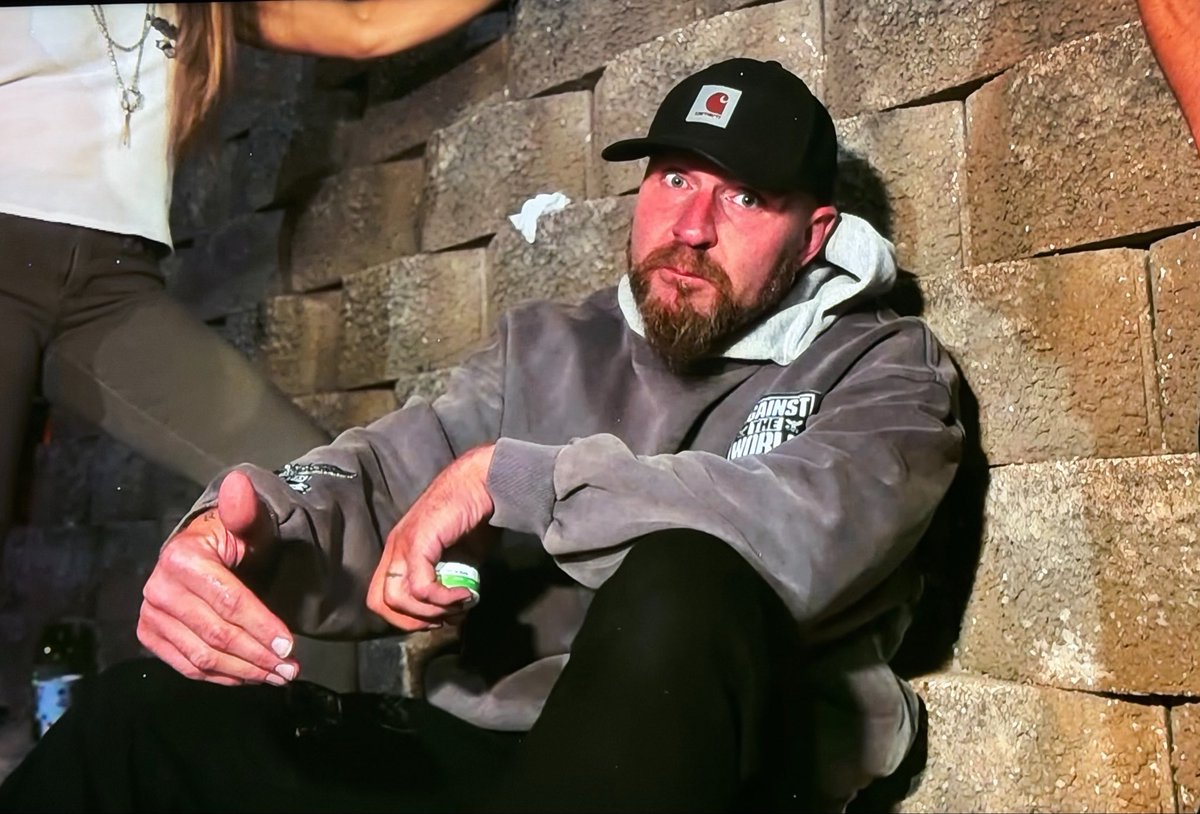 _kennythoughts's tweet photo. FUCKKKK. 

That Jon Moxley promo where he talks about losing things. Losing people and how everyone is a gift with PAC and the rest of the Death Riders around him. 

The weight of that promo now post Sunday ughhhh https://t.co/Slq7fmH4g5