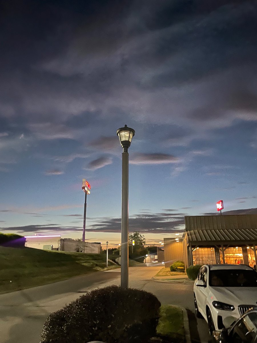 KimSoper's tweet photo. @CrackerBarrel would be nice if your company cared about the safety of your guests and employees. Lights have been out for over a year. I’ve been asking about them Since last year and my emails to corporate are ignored. Dark and unsafe.Lex ky 40505. #crackerbarrel https://t.co/hTFahxpwjx