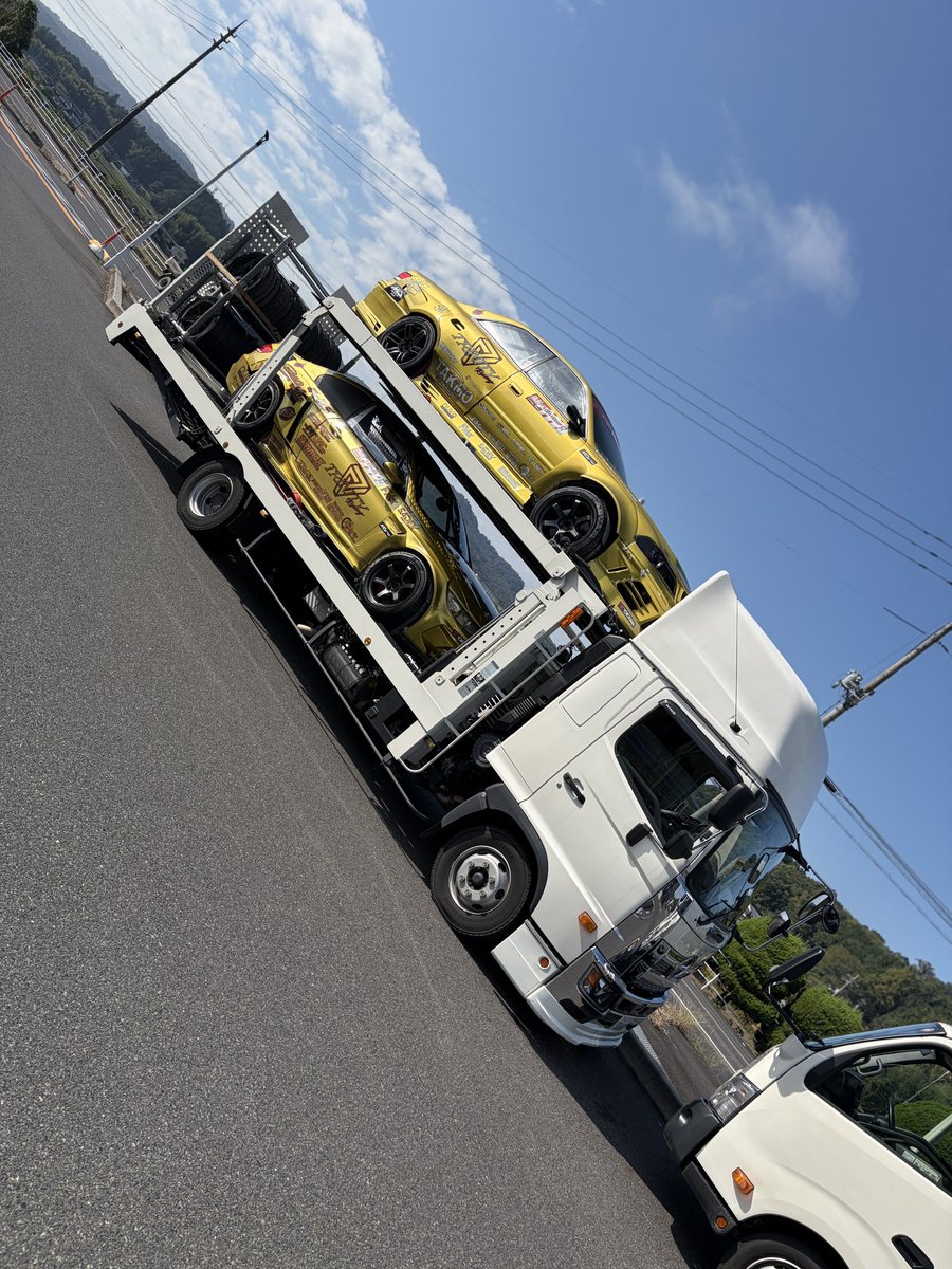 jzx_201's tweet photo. 本日も晴天なり
岡山国際サーキットに向かいますー!
#TRINITYRacing
#TAKMO
#winmax
#KPgarage
#WorkshopREVIVER
#FACTORYBASE
#Rings
#CARU
#CUSCO
#PITORC
#TMS
#BRIDE
#FREEM
#FDJ2 https://t.co/2nRGxR2LG2