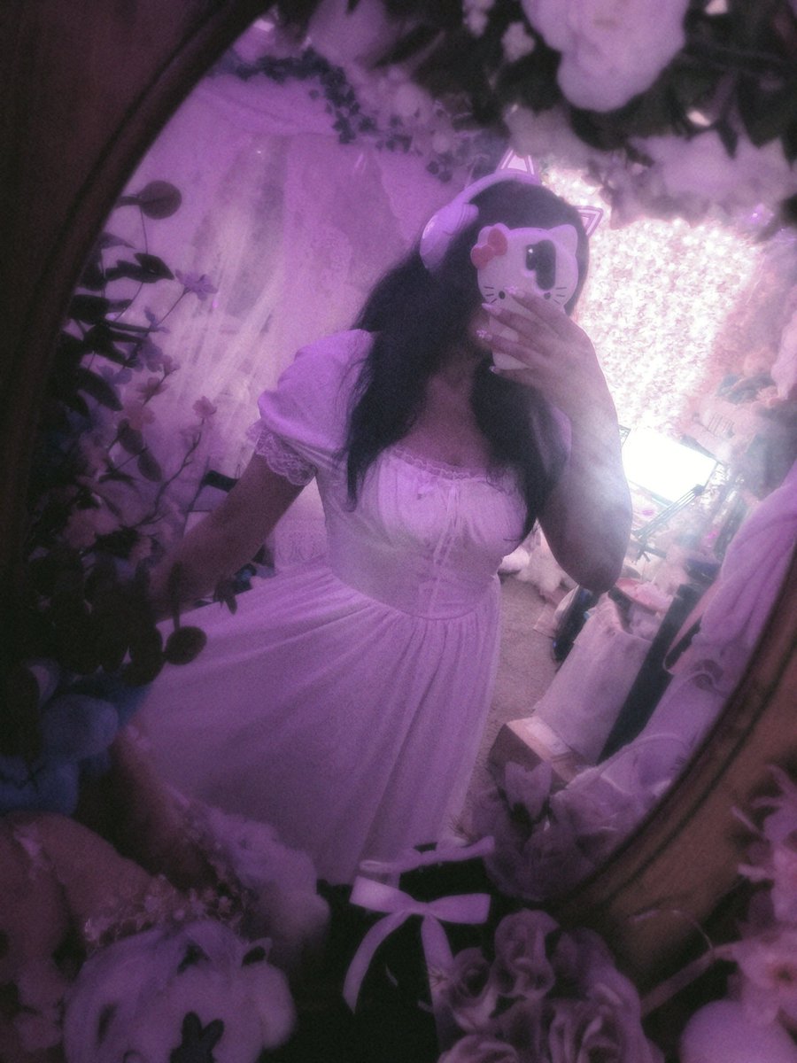PrincessIzanami's tweet photo. #promotwt ╱ #moothunt
⏔⏔⏔ ꒰ ᧔ෆ᧓ ꒱ ⏔⏔⏔
she ╱ her ︵‿ ও Etheral Dolly
♡⃕ Persocom Ver 2.5
Dolly posts + Makeup ໒꒱
𐔌❤︎ ׅׅ 〜 #jiratwt #princesscore #hime #dollcore #genshin ∞ #GPOSER #ts4 #wlwtwt
🔃\♡~I follow back! https://t.co/OBQc0nnp8H