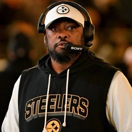 FearedBuck's tweet photo. Mike Tomlin reveals the Minecraft city he has spent 12 years building.

He released Episode 1 of a new series showcasing the city and plans to reveal more of the massive build in future episodes. https://t.co/tcWCPQj6MU
