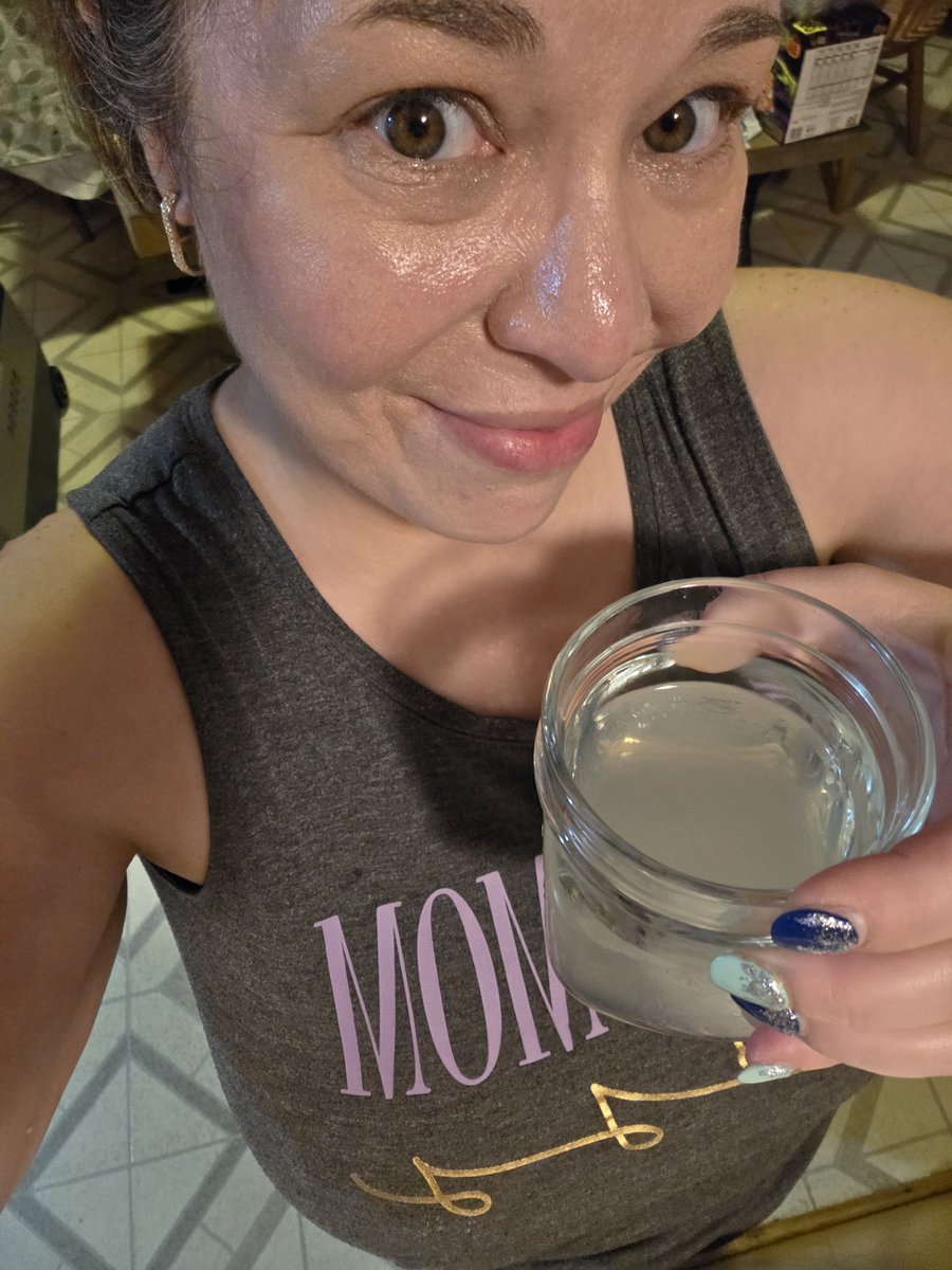 luvs2hike42's tweet photo. Little Coconut Rum and Lemonade because why not!!!! Cheers! Or am I drinking alone? 😅 https://t.co/DNbHR902rS
