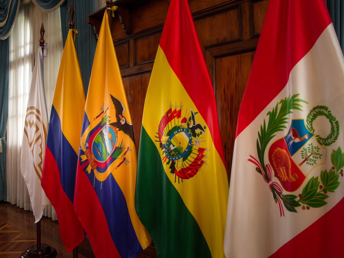 Produccion_Ecu's tweet photo. Destacó que durante la gestión de la Presidencia Pro Tempore de 🇪🇨,se impulsó el trabajo en comités y espacios técnicos; y se promovió el diálogo en temas como facilitación del comercio, conectividad, agenda agropecuaria,integración de MIPYMES, armonización normativa, entre otros https://t.co/1dtefqK0ux