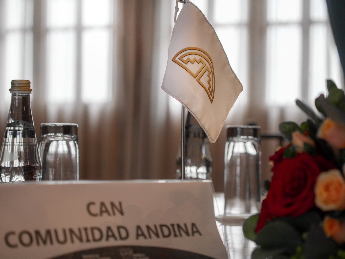 Produccion_Ecu's tweet photo. Destacó que durante la gestión de la Presidencia Pro Tempore de 🇪🇨,se impulsó el trabajo en comités y espacios técnicos; y se promovió el diálogo en temas como facilitación del comercio, conectividad, agenda agropecuaria,integración de MIPYMES, armonización normativa, entre otros https://t.co/1dtefqK0ux