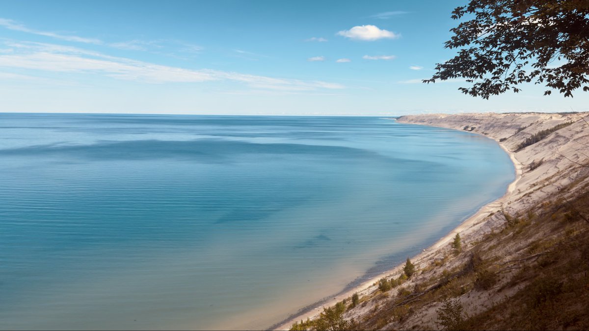 DanielleVillani's tweet photo. @TrailTimeJessie Beautiful, but hold my 🍺. 
Michigan https://t.co/YDXSbnGOaS