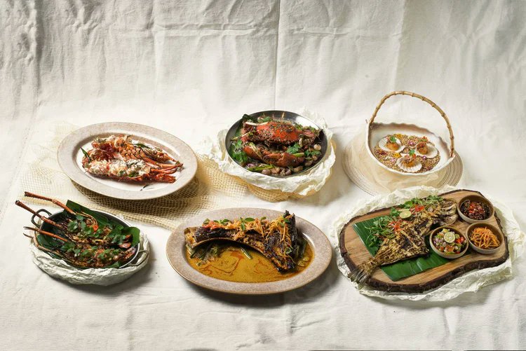 DAMAN_Magazine's tweet photo. Where maritime heritage meets contemporary culinary finesse. Discover Serra Serri’s Indonesian seafood showcase

Read more
https://t.co/7nxkjTBlzk https://t.co/i8v4gGDaNv