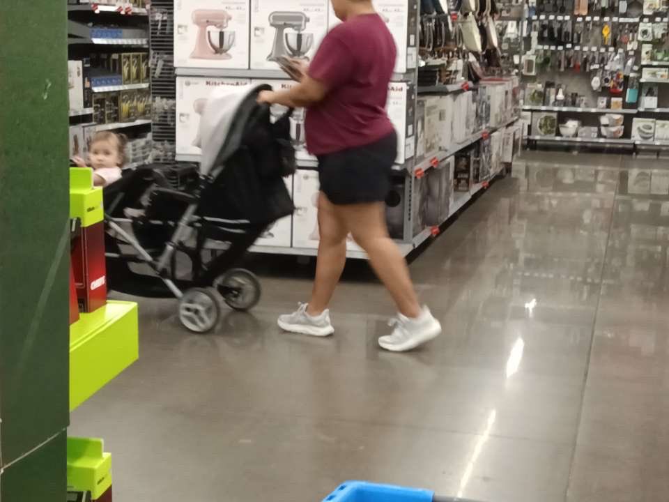 John33797811668's tweet photo. Walmart ass
#creepshots #ass #wallmartass #milf https://t.co/4yH0ZubMq2
